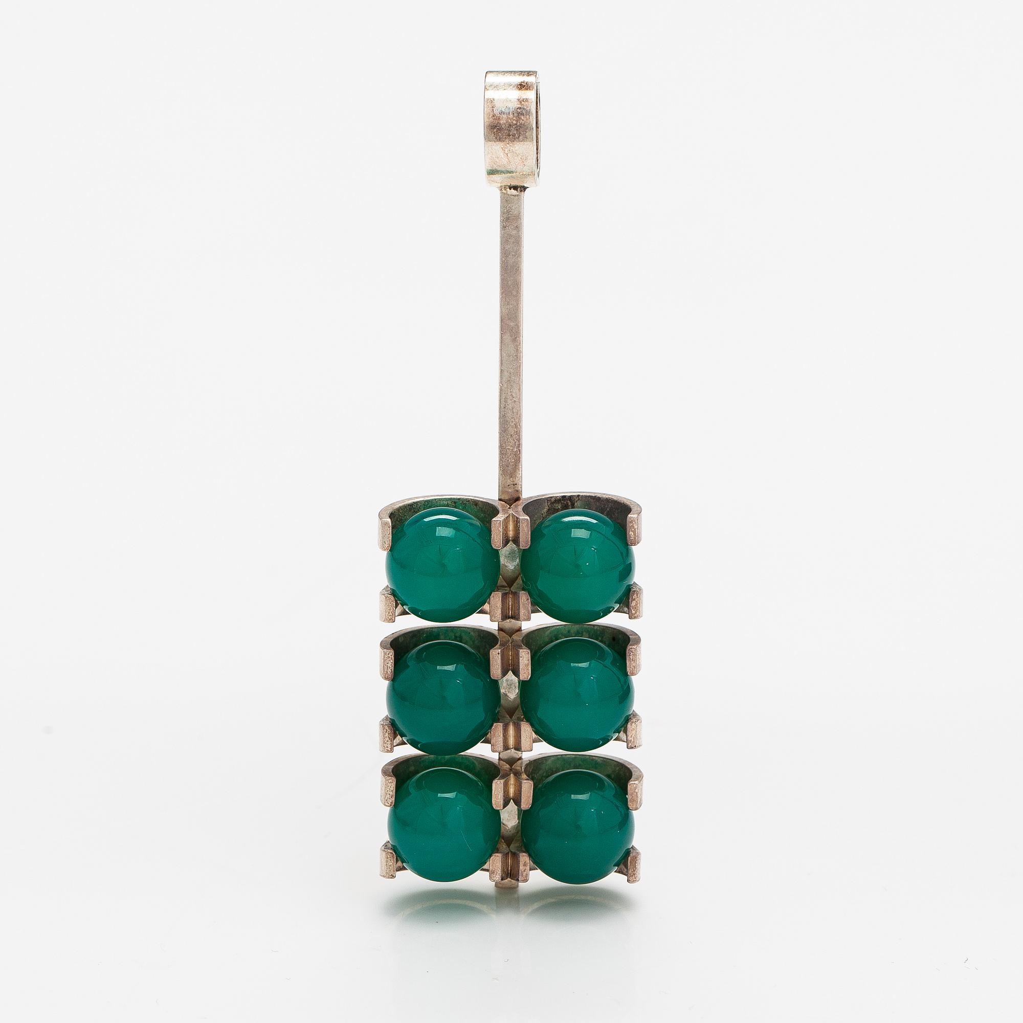 Elis Kauppi, A sterling silver and chalcedony pendant. Kupittaan kulta, Turku.
