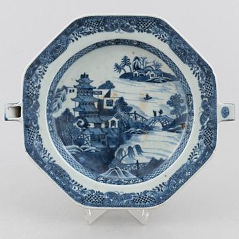 Heat bowl, company porcelain, China, Qing dynasty, Qianlong (1736-95).
