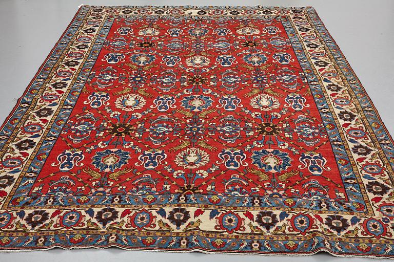 A CARPET, a semi-antique/old Veramin, ca 316,5 x 211 cm.