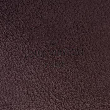 Louis Vuitton, a 'Veau Cachemire W Tote PM' bag.