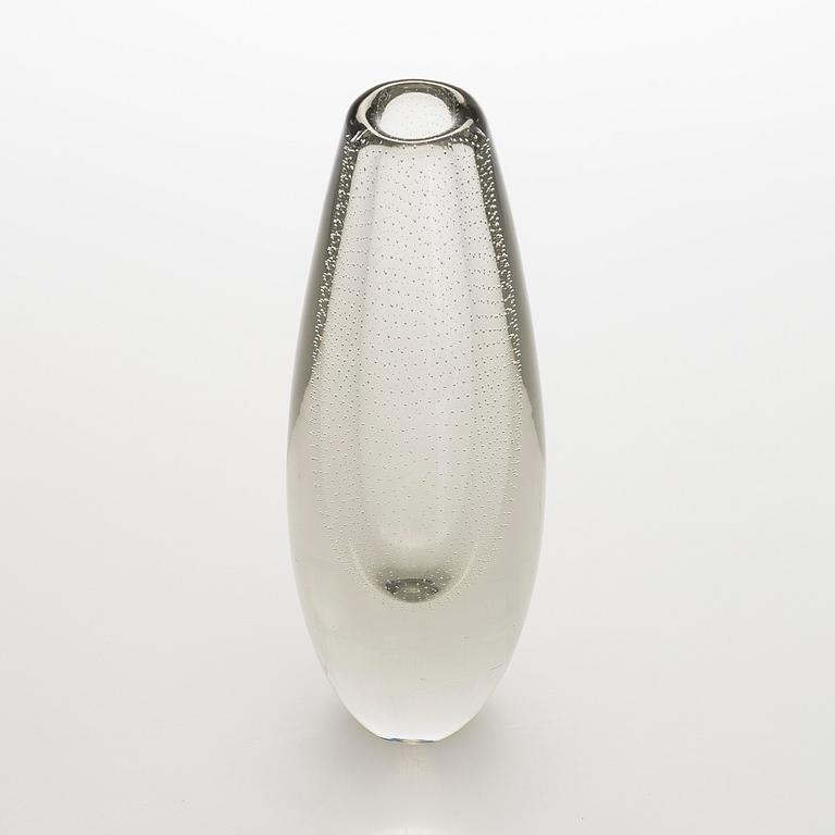 Gunnel Nyman, maljakko, malli "GN 25", signeerattu G. Nyman Nuutajärvi Notsjö.