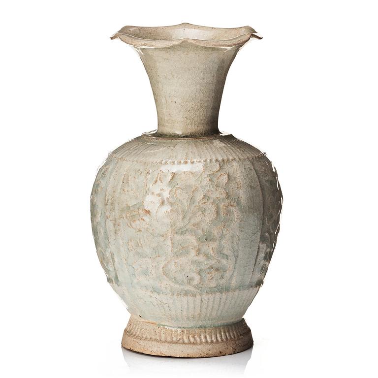Vas, qinbaiporslin. Yuandynastin (1260-1368).