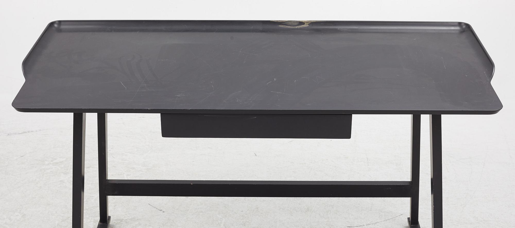 Antonio Citterio, a 'Recepio 14' desk, Maxalto.