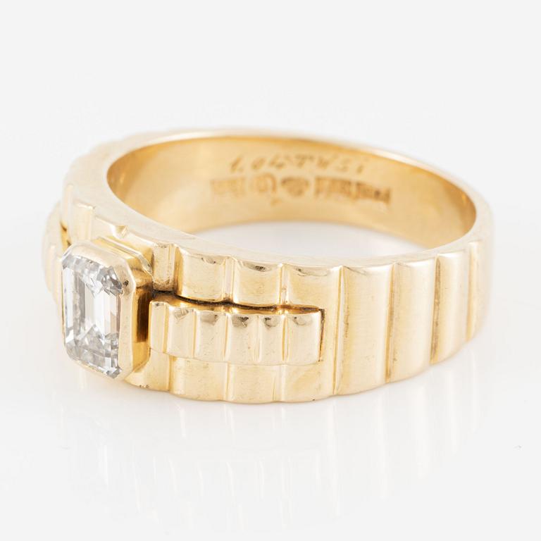 Ring, 18K gold with emerald-cut diamond.