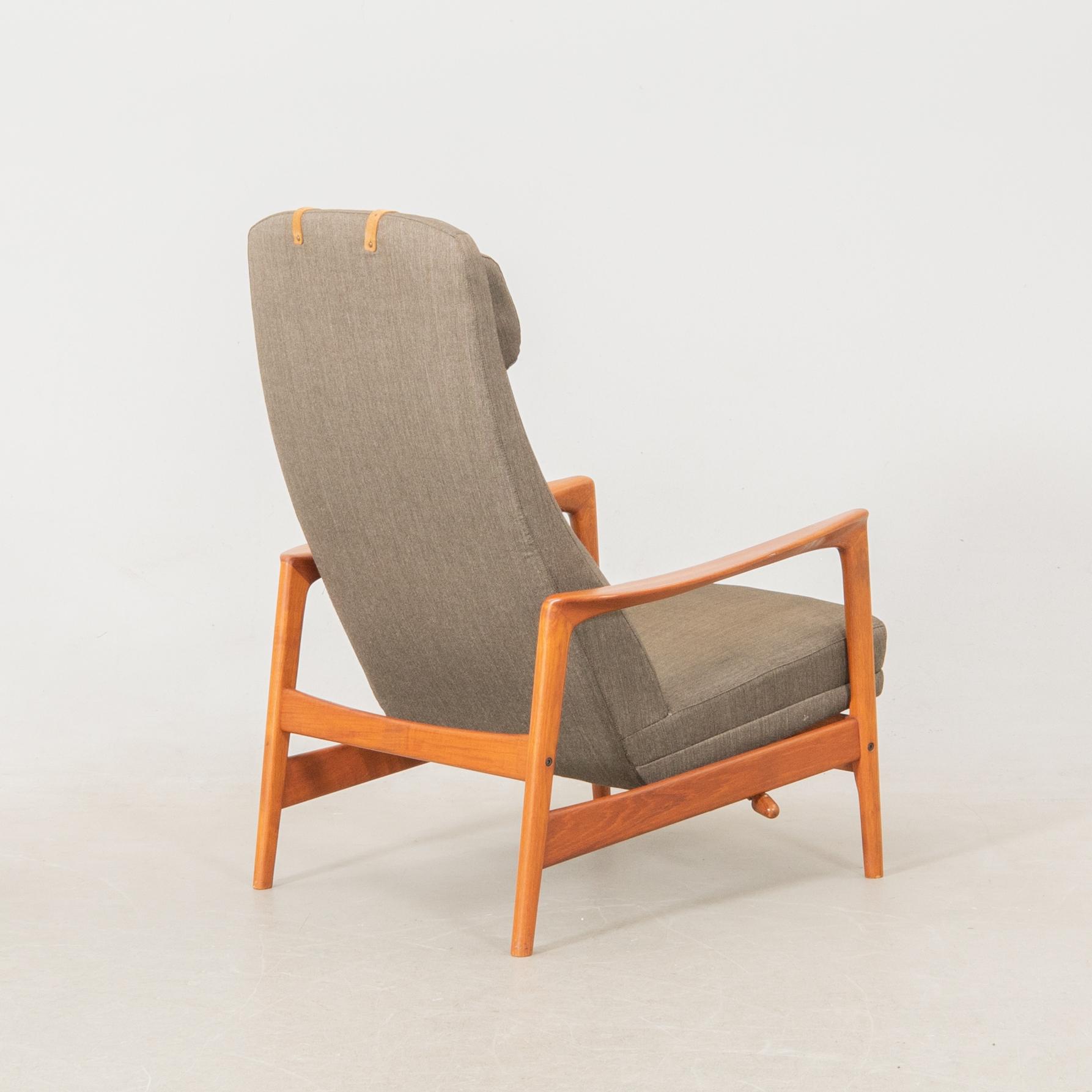 Folke Ohlsson, Armchair with ottoman "Duxiesta", Bra Bohag, Ljungs Industrier, Malmö 1960s.