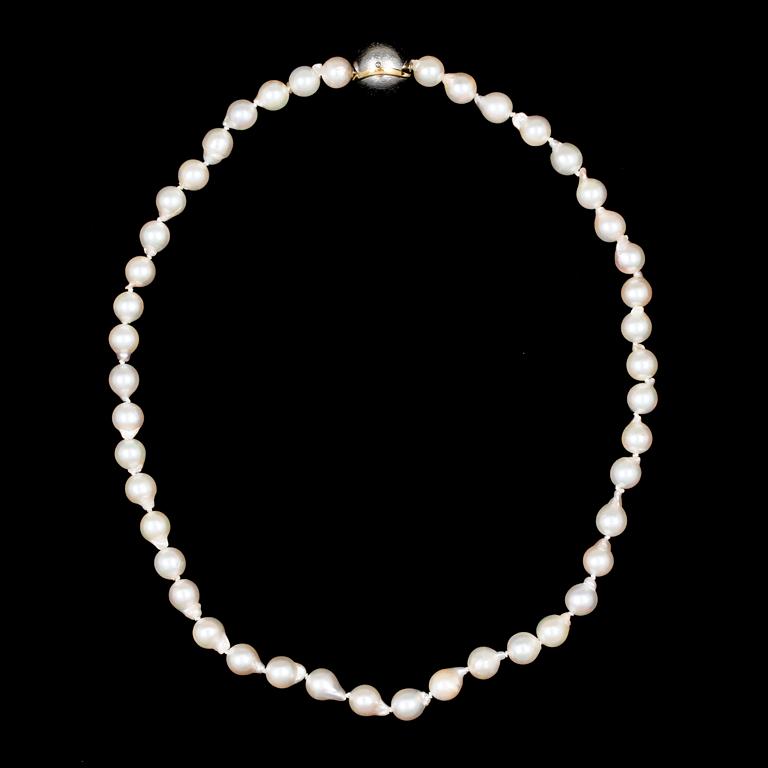 COLLIER, 3st samt lås, 18k guld samt vitguld, Ole Lynggaard, 1900-talets slut.