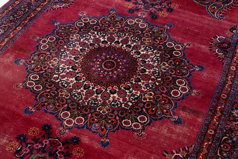 Matta,  ca 315 x 210 cm.