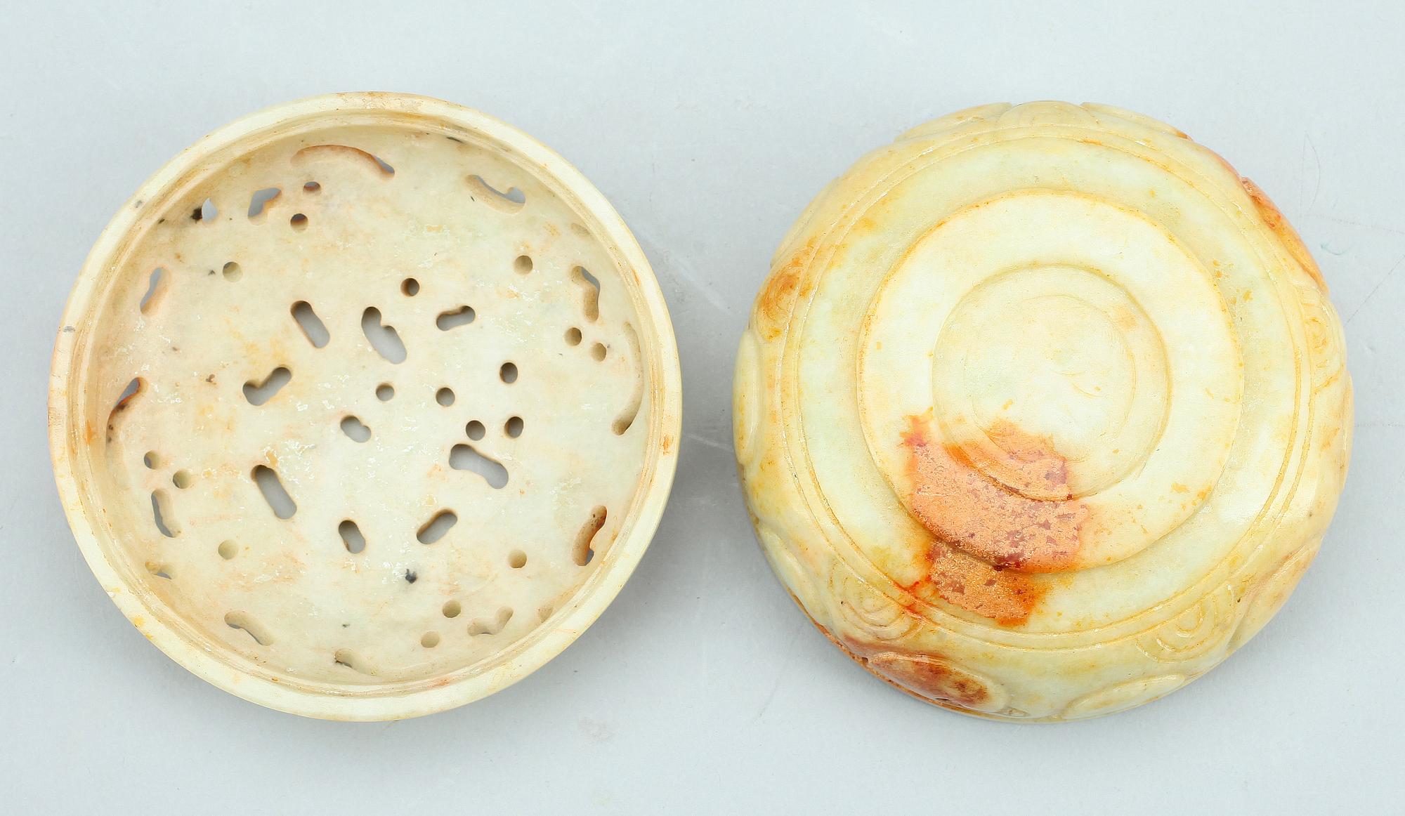 BUR FÖR SYRSOR, nefrit, Kina, 1900-tal.