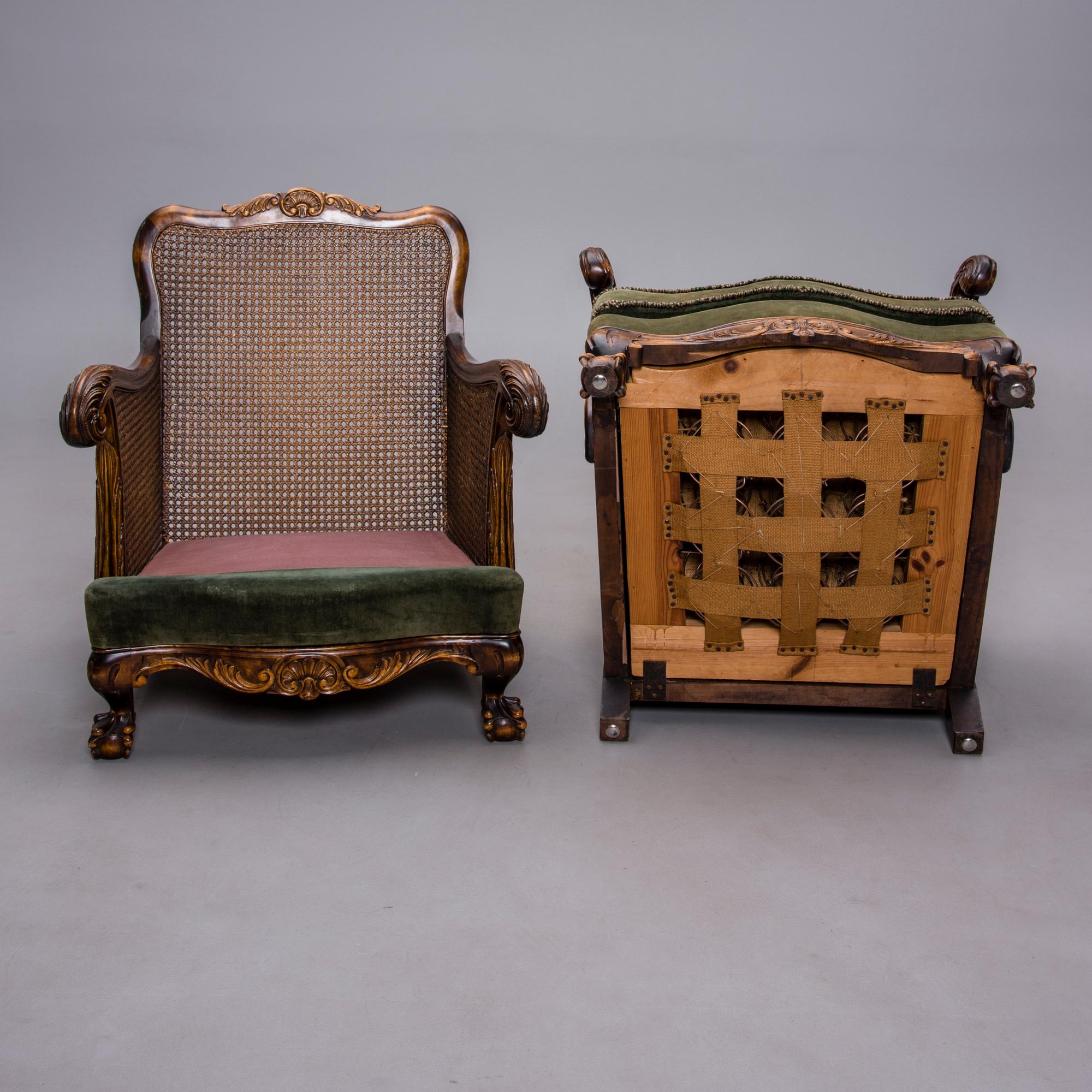 KARMSTOLAR, ETT PAR, Chippendale-stil, 1930-tal.