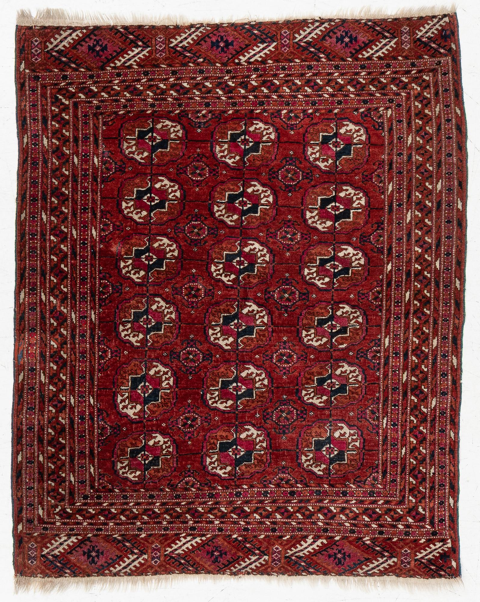 Tekke rug, approx. 127 x 102 cm.