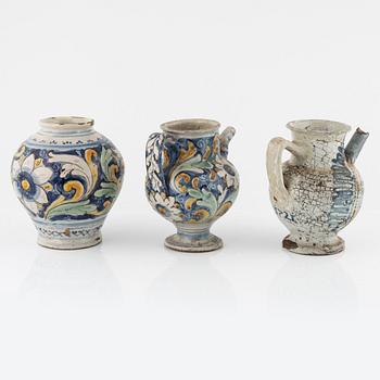 Seven earthenware apothcahry jars, southern Europe, 18th/19th century.