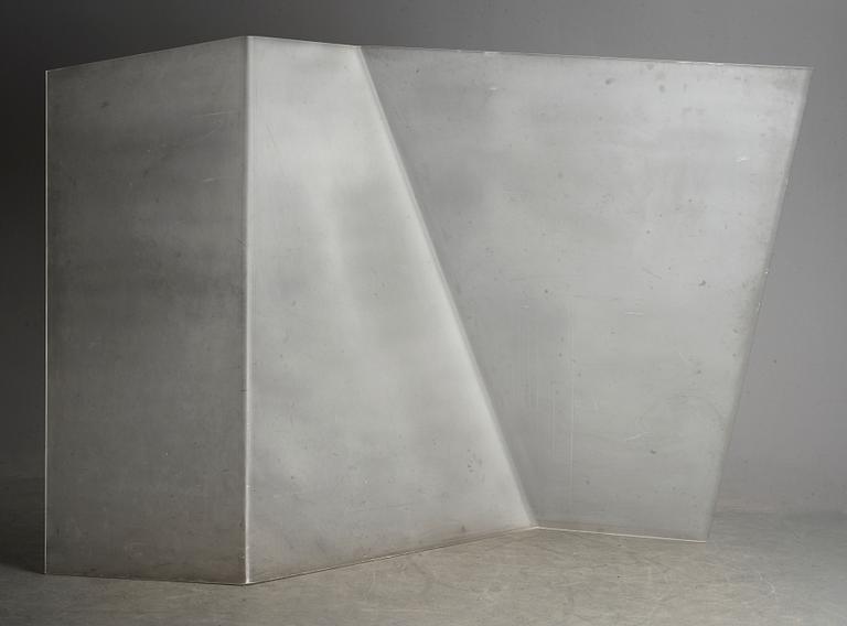 SKÄRMVÄGG, "Ice", blästrad akryl, M Claesson, E Koivosto och O Rune, Erik Lantz, Nybergs plast, 1999.