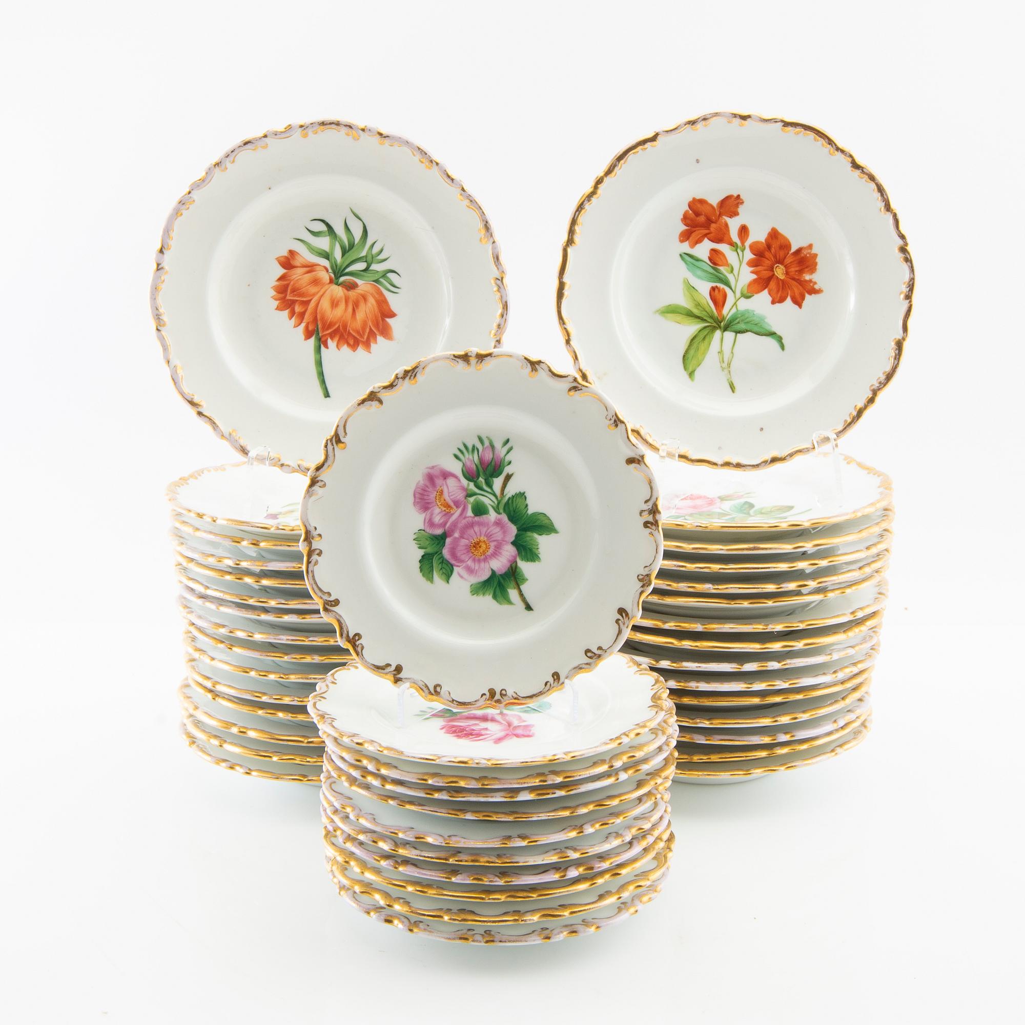Side plates 30+11 pcs 19th century second half, porcelain.