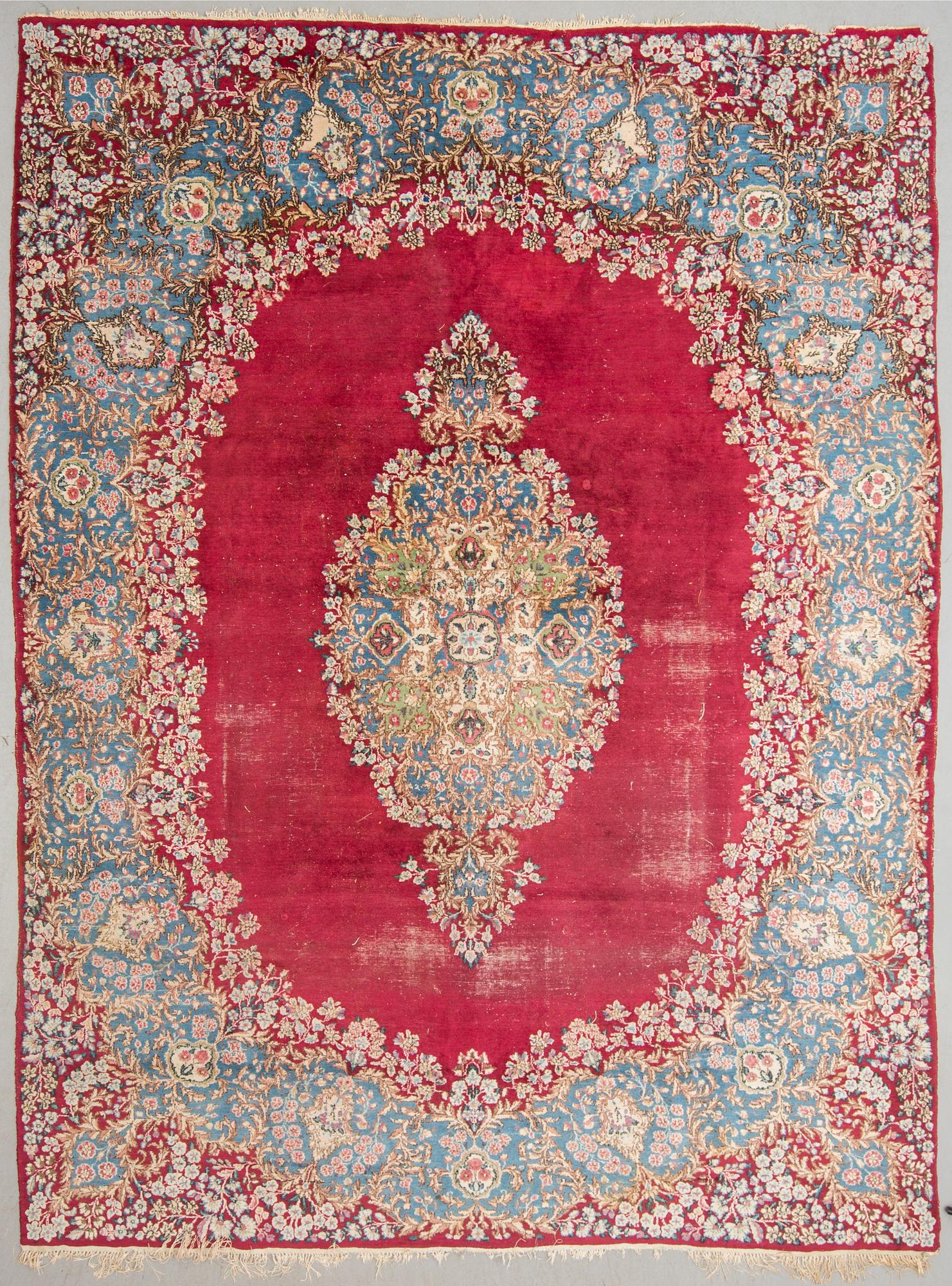 MATTA, semiantik, Kirman, ca 368 x 268 cm.
