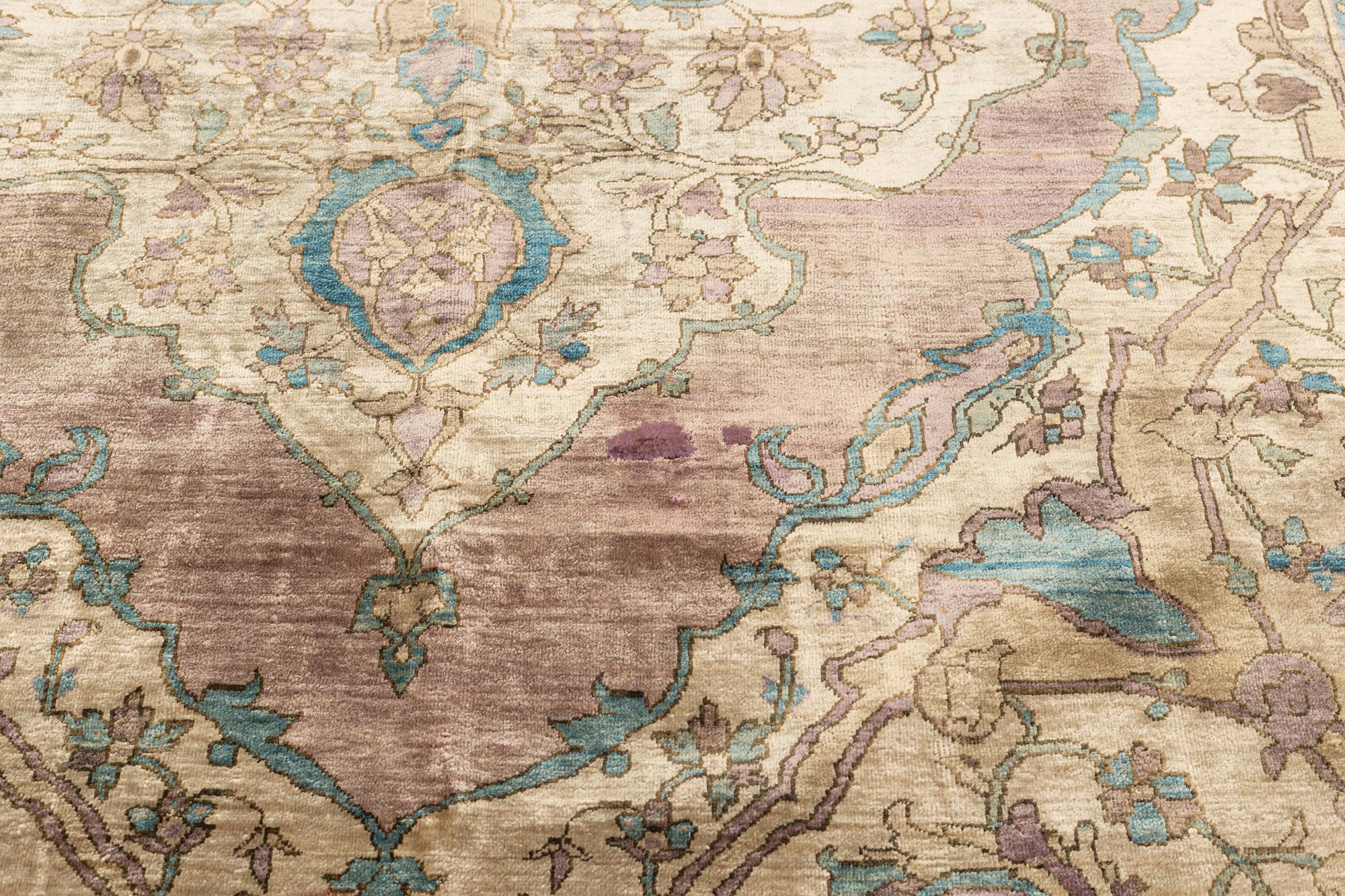 A rug, antique, silk Kashan so called Motashem / Feraghan ca 187 x 129,5 cm.