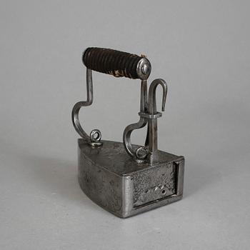 LODSTRYKJÄRN, stål, daterat 1770.