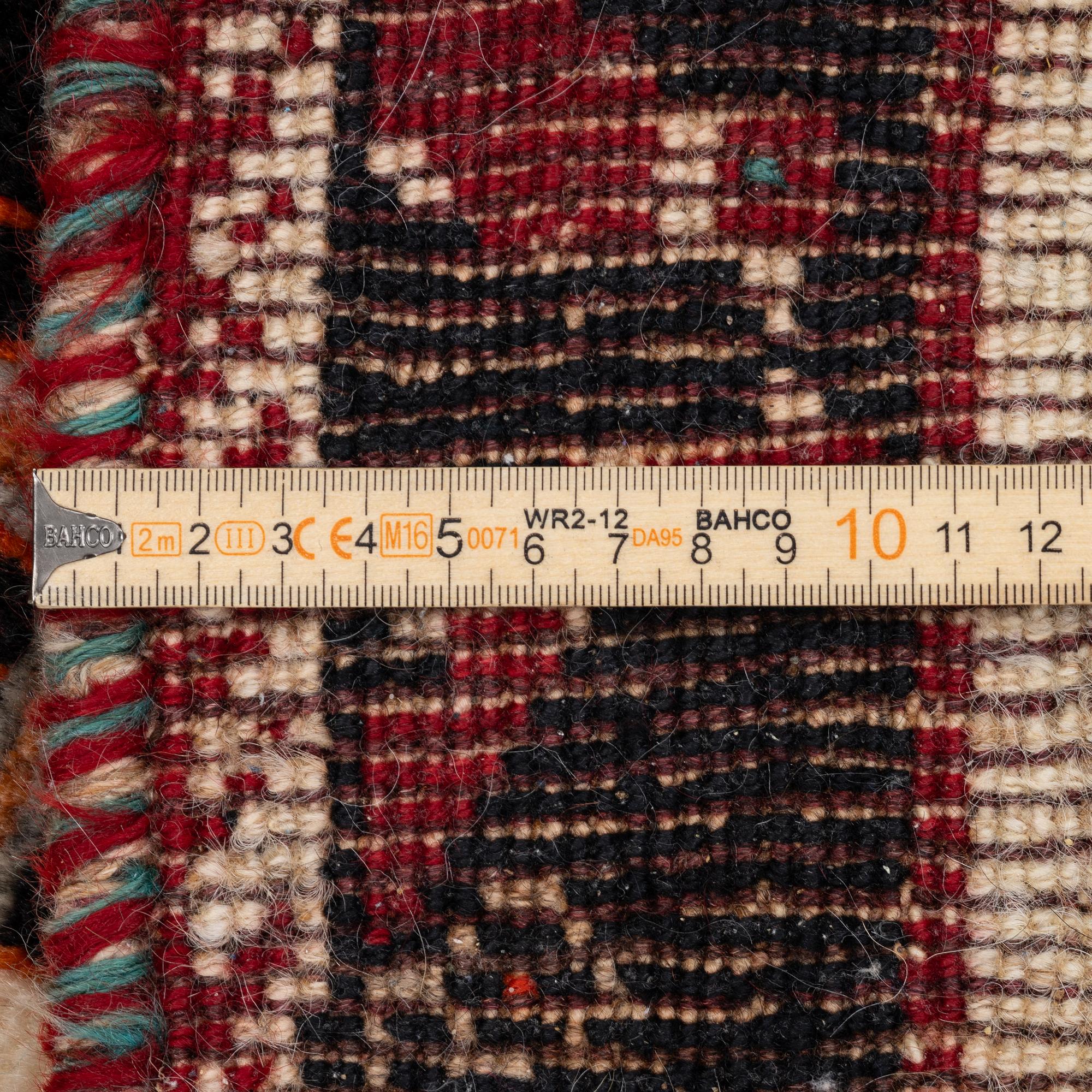 Matta, orientalisk, ca 146 x 110 cm.