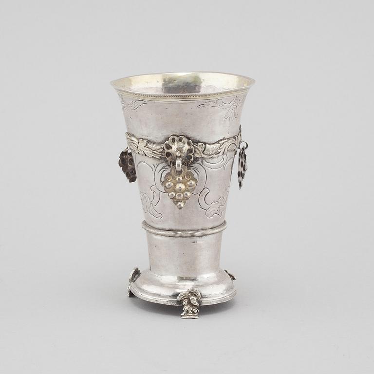 An 18th century silver goblet with no markings.