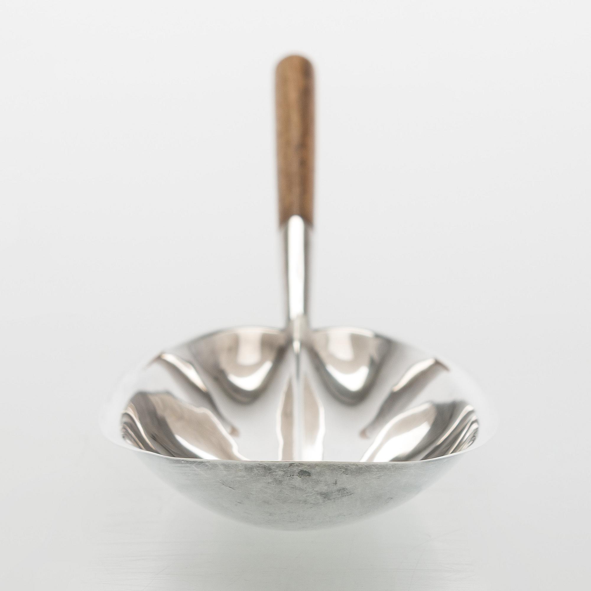 Tapio Wirkkala, Skål, TW 85, silver, Kultakeskus, Tavastehus 1964.