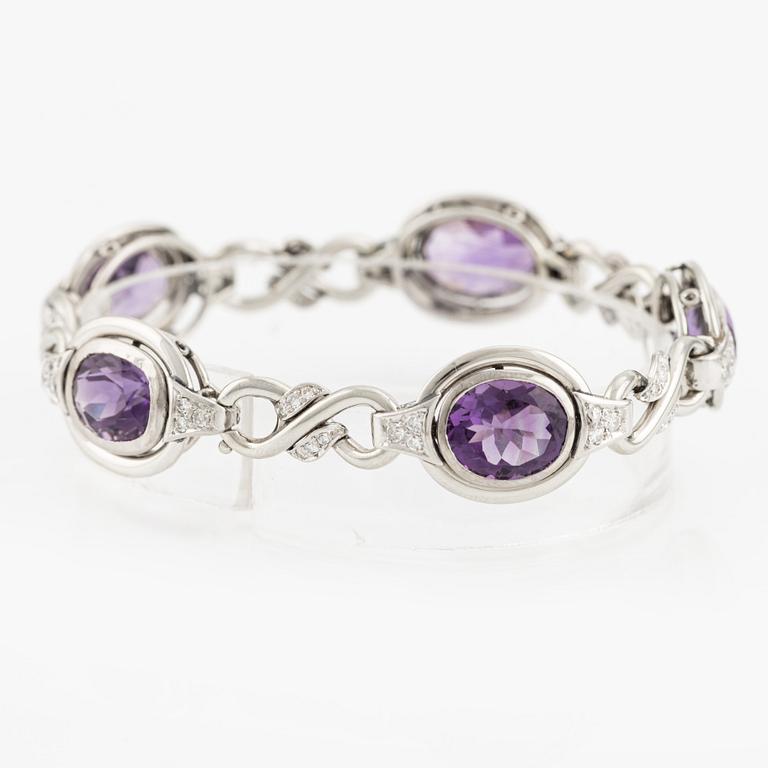 Bracelet, 14K white gold with amethysts and diamonds.