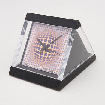 VICTOR VASARELY, Bordsur. Signerad Vasarely och numrerad 3/500.