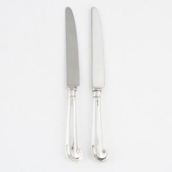A set of English Silver Pistol Grip Knives, mark of Strickett & Loder, Sheffield 1987 (12 pieces).
