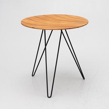 Jangir Maddadi Design Bureau, a 'Grace' side table.