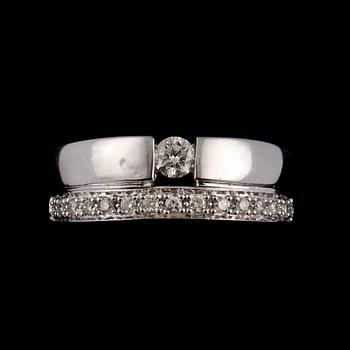 RING, 18k vitguld med 16 briljantslipade diamanter varav en ca 0.10 ct, Iduna, Varberg. Vikt 6 g.