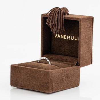 Ring 18K vitguld med runda briljantslipade diamanter, VANBRUUN.