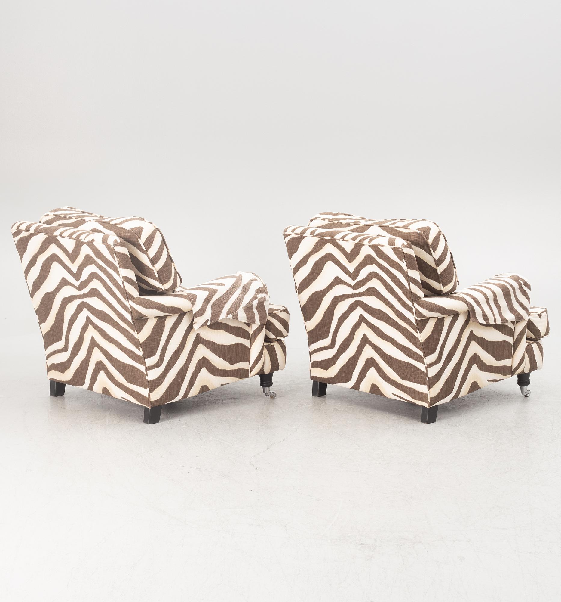 A pair of lounge chairs, Englesson, 21st century.