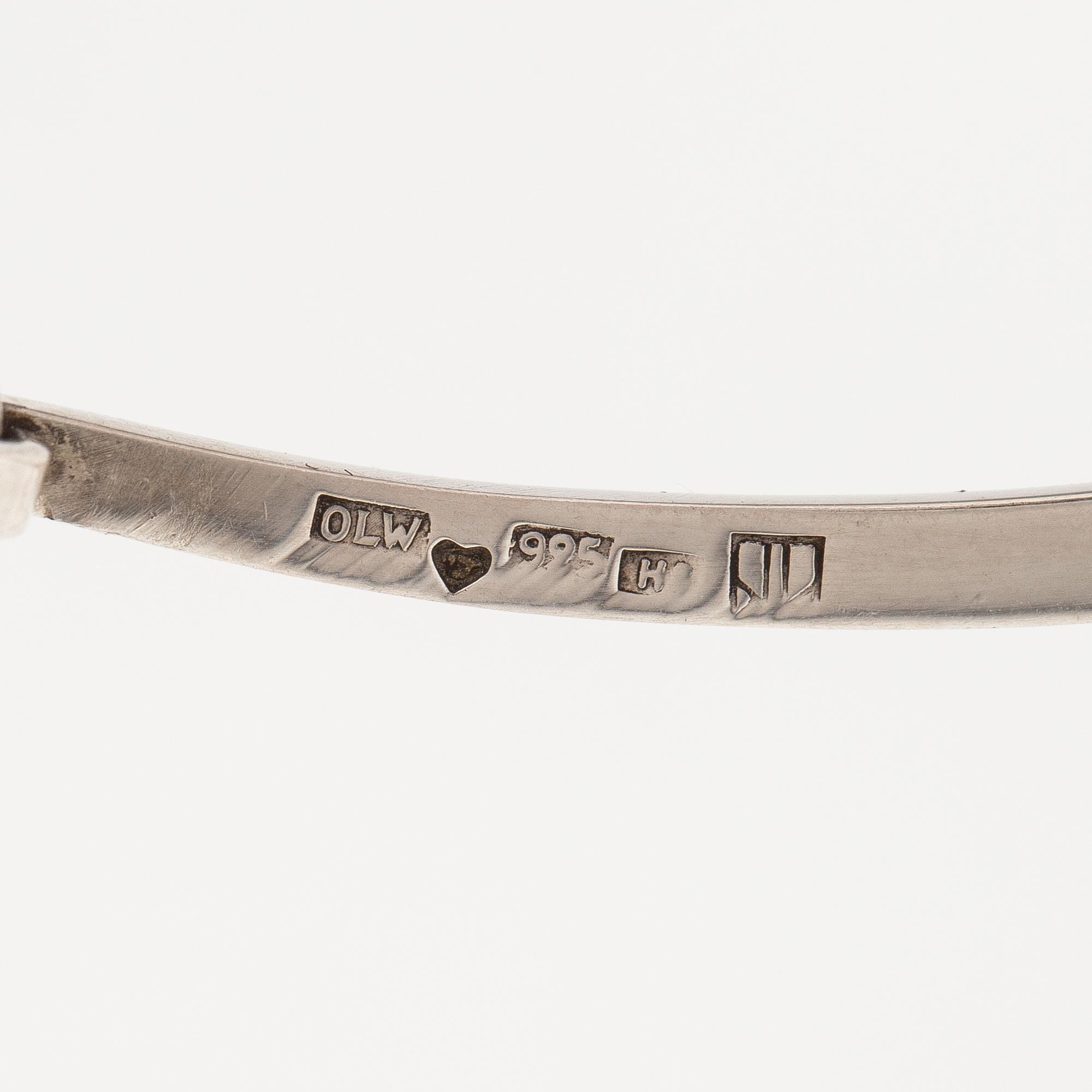 A sterling silver necklace and bracelet with spectrolites. Kaunis Koru, Helsinki 1985.