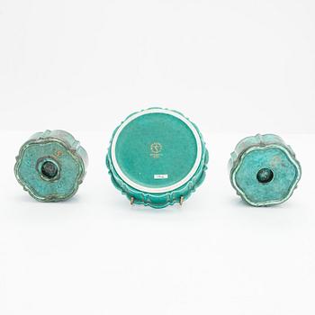 Wilhelm Kåge, ljusstakar, ett par, samt skål, "Argenta", Gustavsberg.