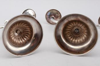 KANDELABRAR, 1 par, nysilver, 1900-talets första hälft.