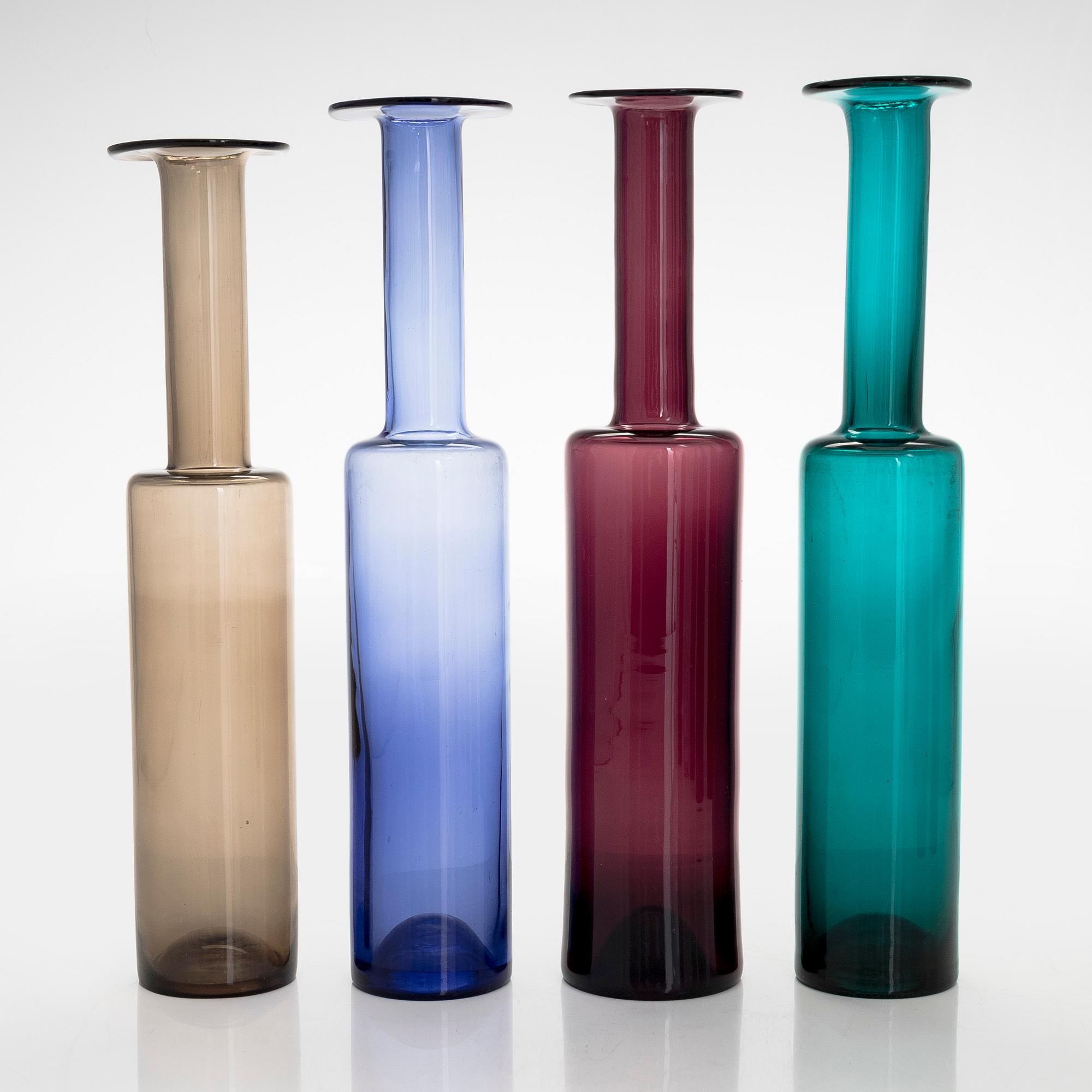 Nanny Still, flaskor, 10 st, signerade Riihimäen Lasi O.Y Nanny Still.