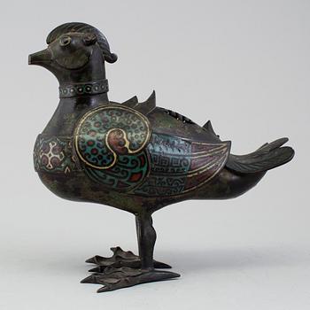 RÖKELSEKAR, brons och cloisonné. Japan,  1900-tal.