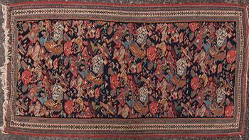 MATTA, orientalisk. Ca 220x124 cm.