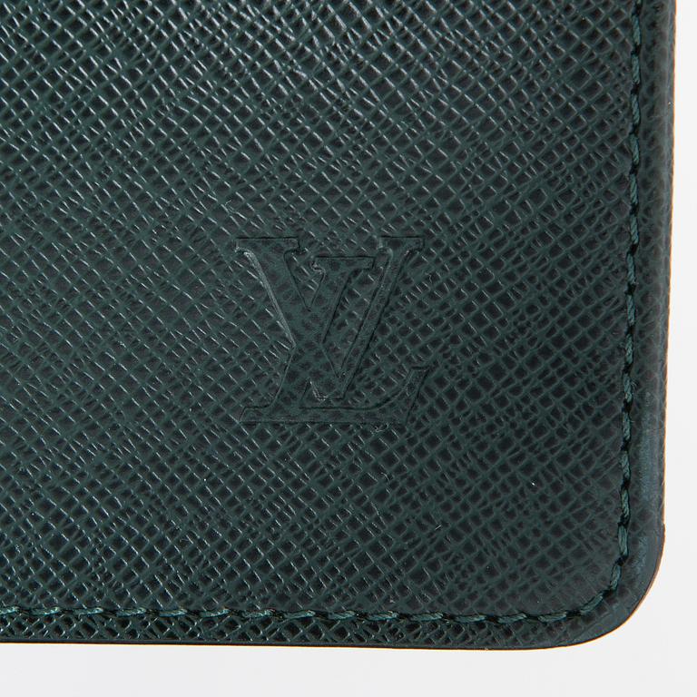 Louis Vuitton, A Taiga leather 'Minuto' Briefcase.