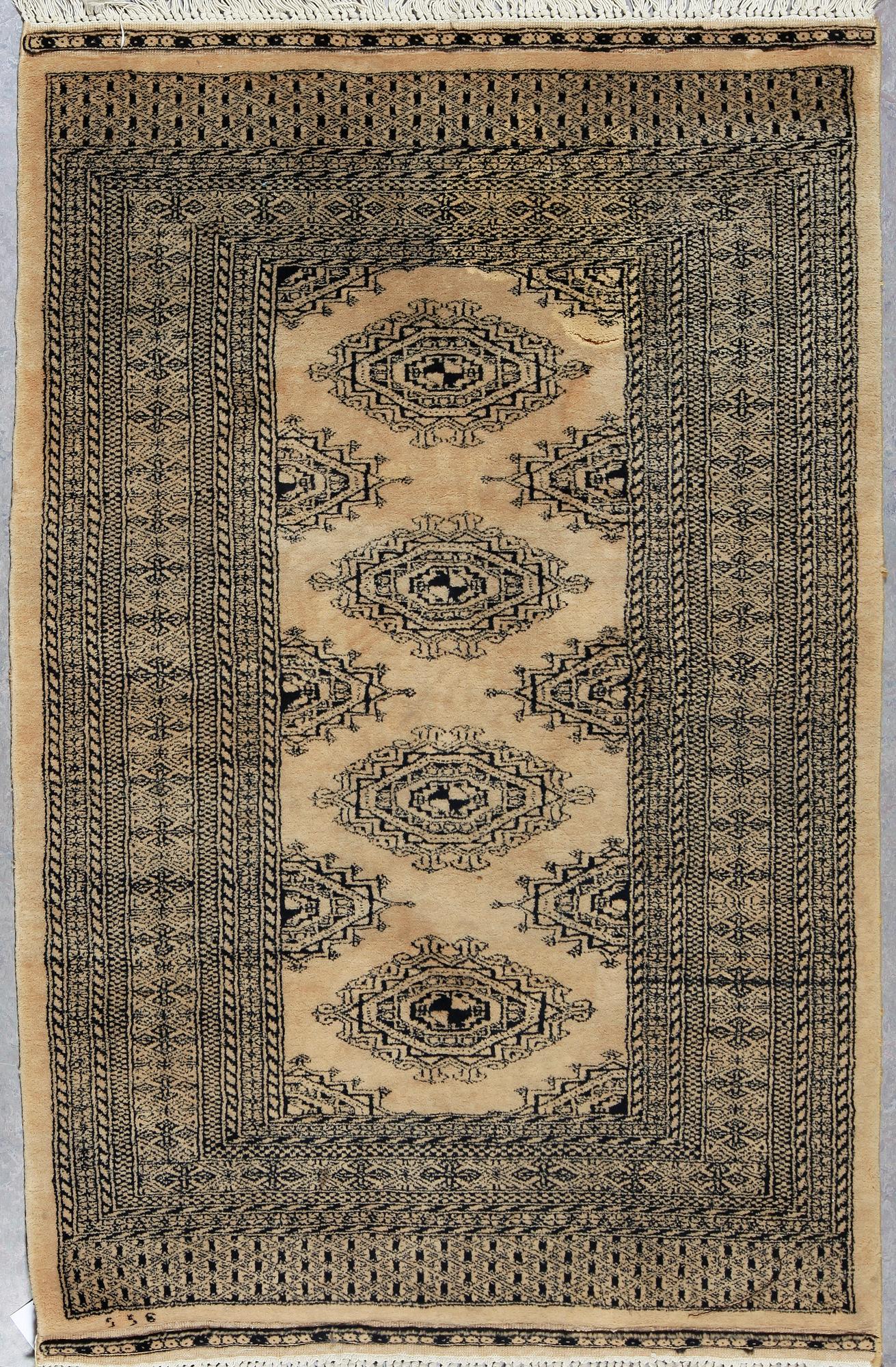 MATTA, Pakistan. Ca 130 x 83 cm.