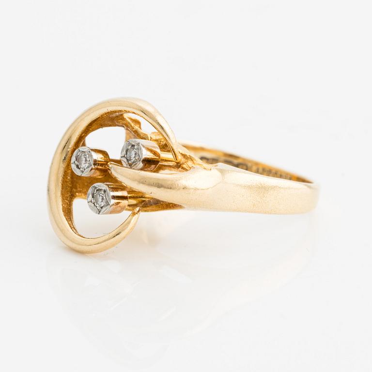 Lapponia ring in 18K gold with octagon-cut diamonds, 1975.