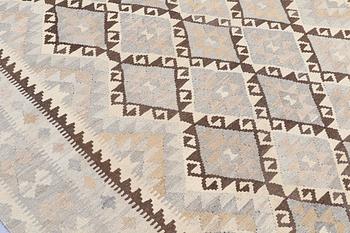 A CARPET, Kilim, ca 288 x 202 cm.