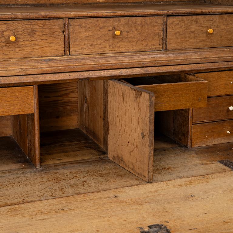 Writing cabinet, 18th century.