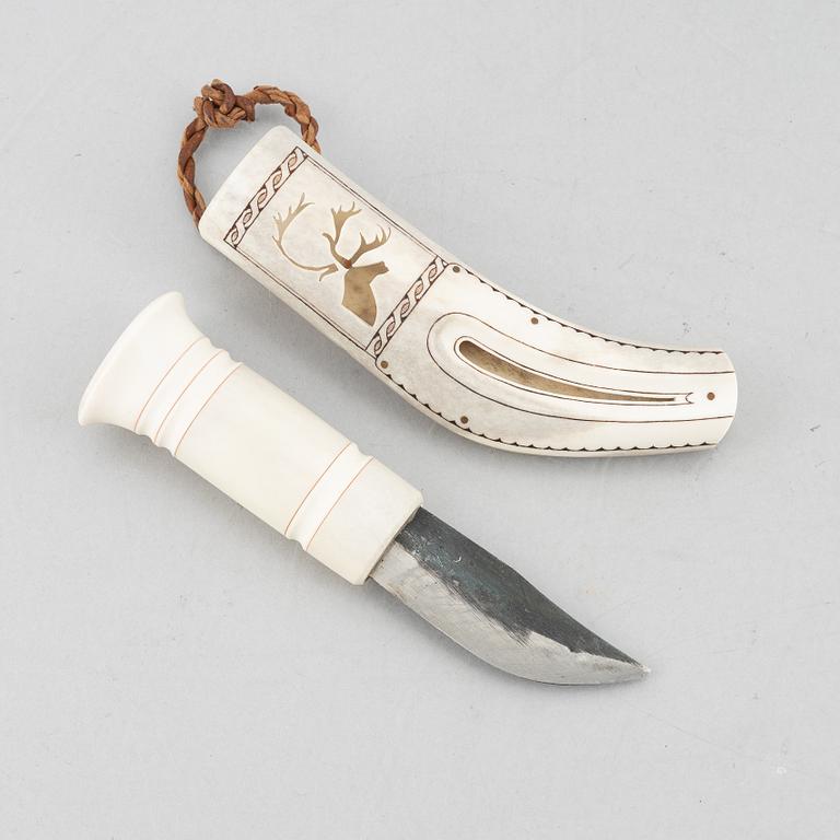 A reindeer horn knife.