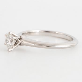 TIFFANY & CO, Enstensring platina med briljantslipad diamant 0.48 ct.