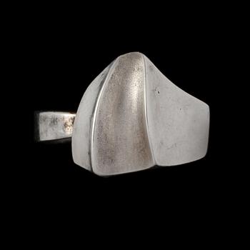 ARMRING SAMT RING, sterlingsilver, Matti Hyväninen, Finland. Vikt 18 g.