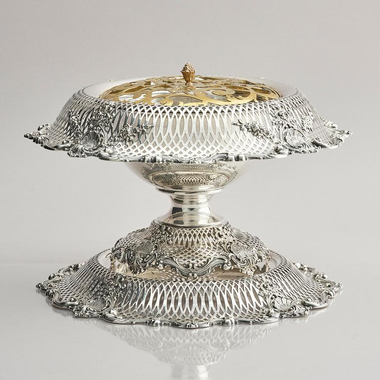 Praktskål med fat, sterling silver, Black, Starr & Frost, New York 1874-1908.
