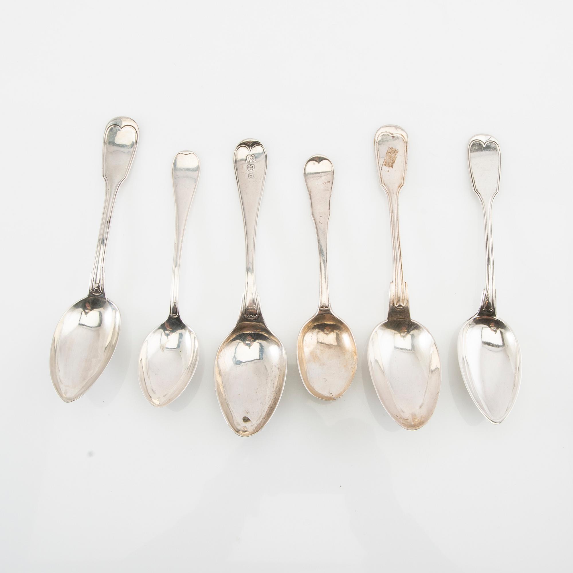 Spoons 14 pcs silver including Pehr Zethelius 1775, "Swedish double-threaded" and French model, 1775-1940.