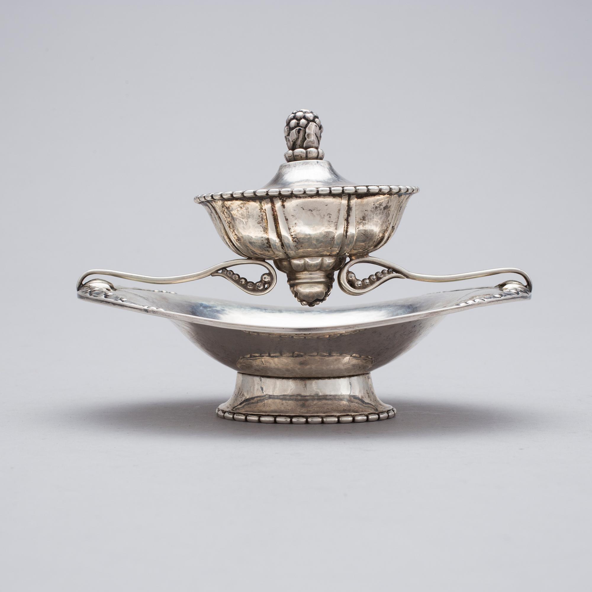 Georg Jensen, a bowl/dish, Copenhagen ca 1915-19, 830/1000 silver,