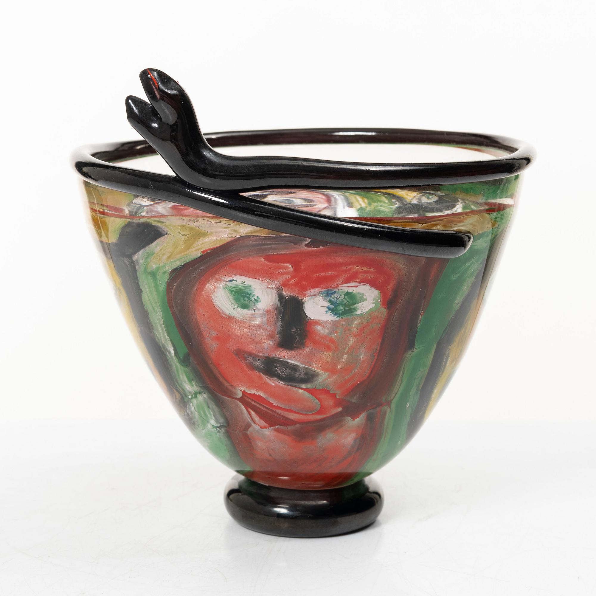 Ulrica Hydman-Vallien, a bowl, Kosta Boda.