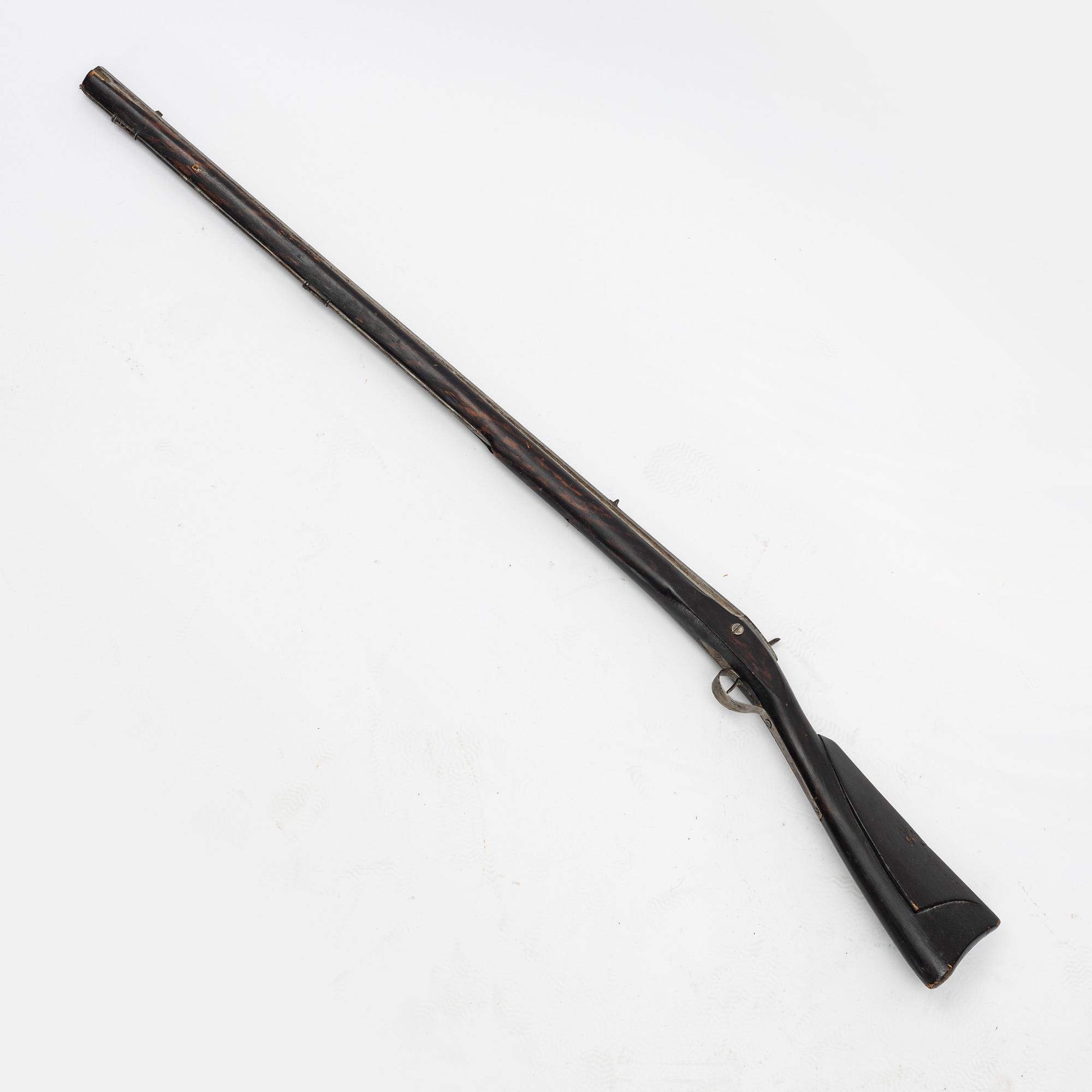 A percussion gun, first half of the 19th century.