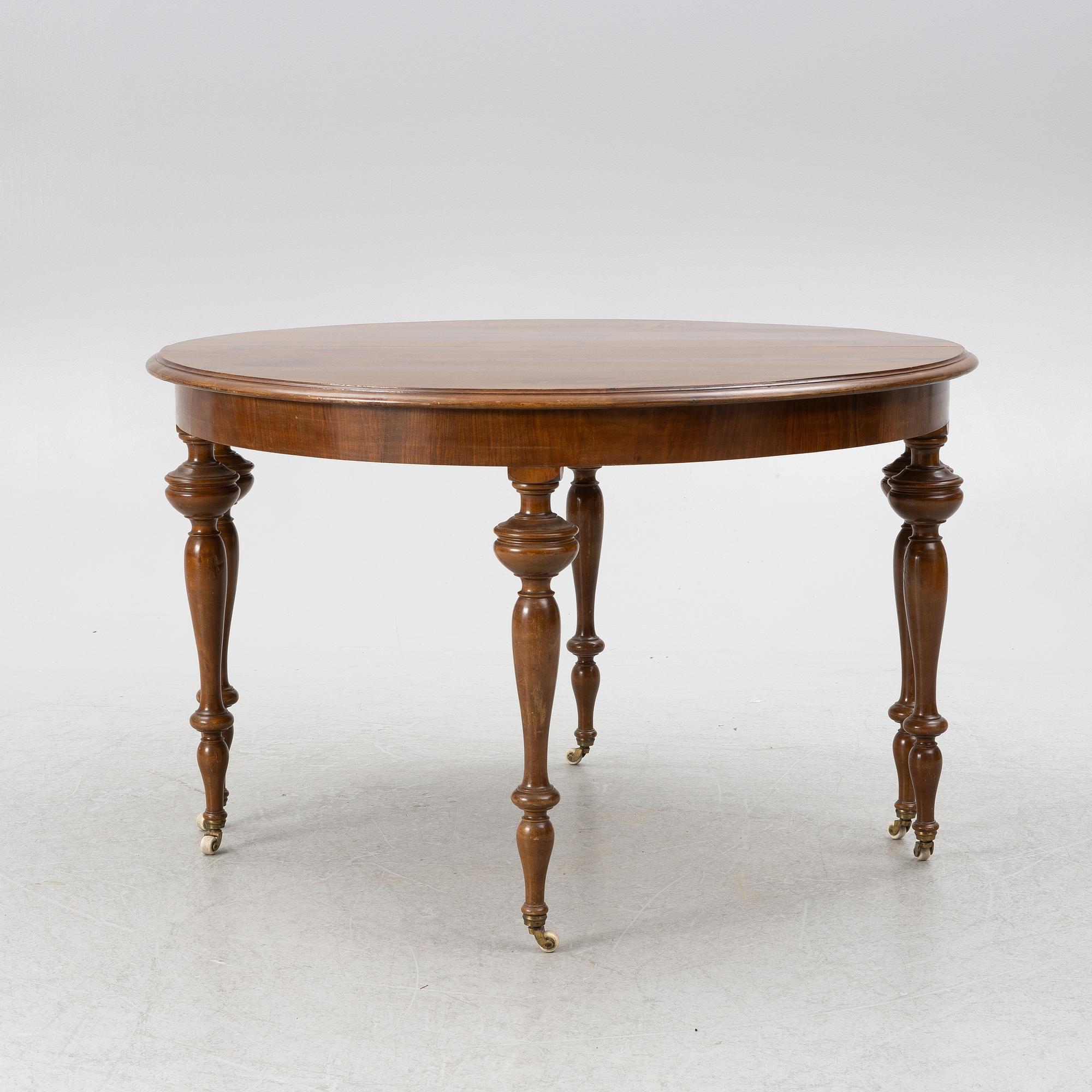Dining table, late 19th century.